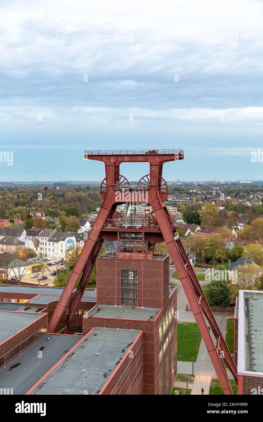 Panoramablick von oben auf den Zeche Zollverein, den Industriekomplex Zollverein Kohlebergwerk, vom Dach des Ruhrmuseums im Ruhrgebiet in Essen, Deutschland Stockfoto