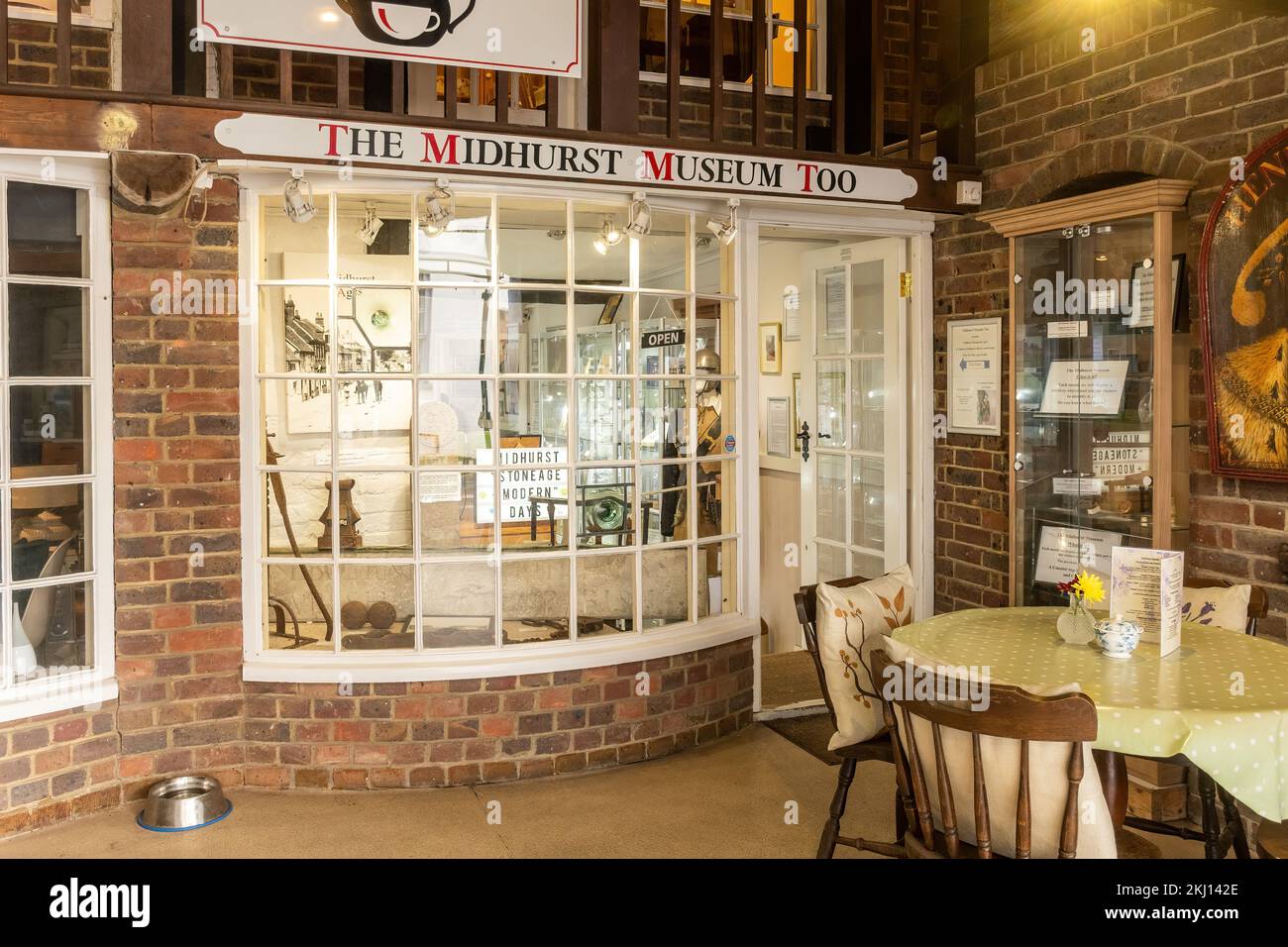 Das Midhurst Museum, eine Besucherattraktion auf dem ehemaligen Knock100 Market in Midhurst Town, West Sussex, England, Großbritannien Stockfoto