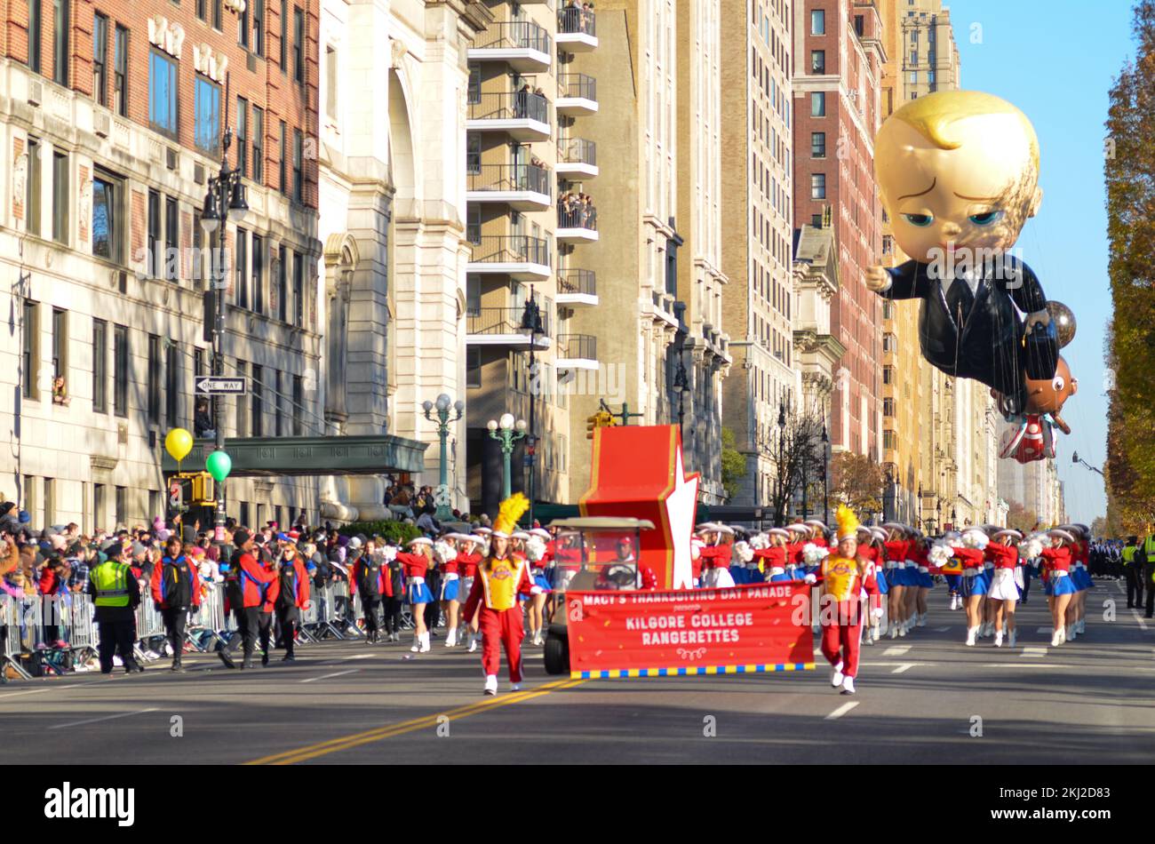 New York City, Usa. 24.. November 2022. Boss Baby bei der jährlichen Macy's Thanksgiving Day Parade entlang der Fifth Avenue in New York City. Kredit: Ryan Rahman/Alamy Live News Stockfoto