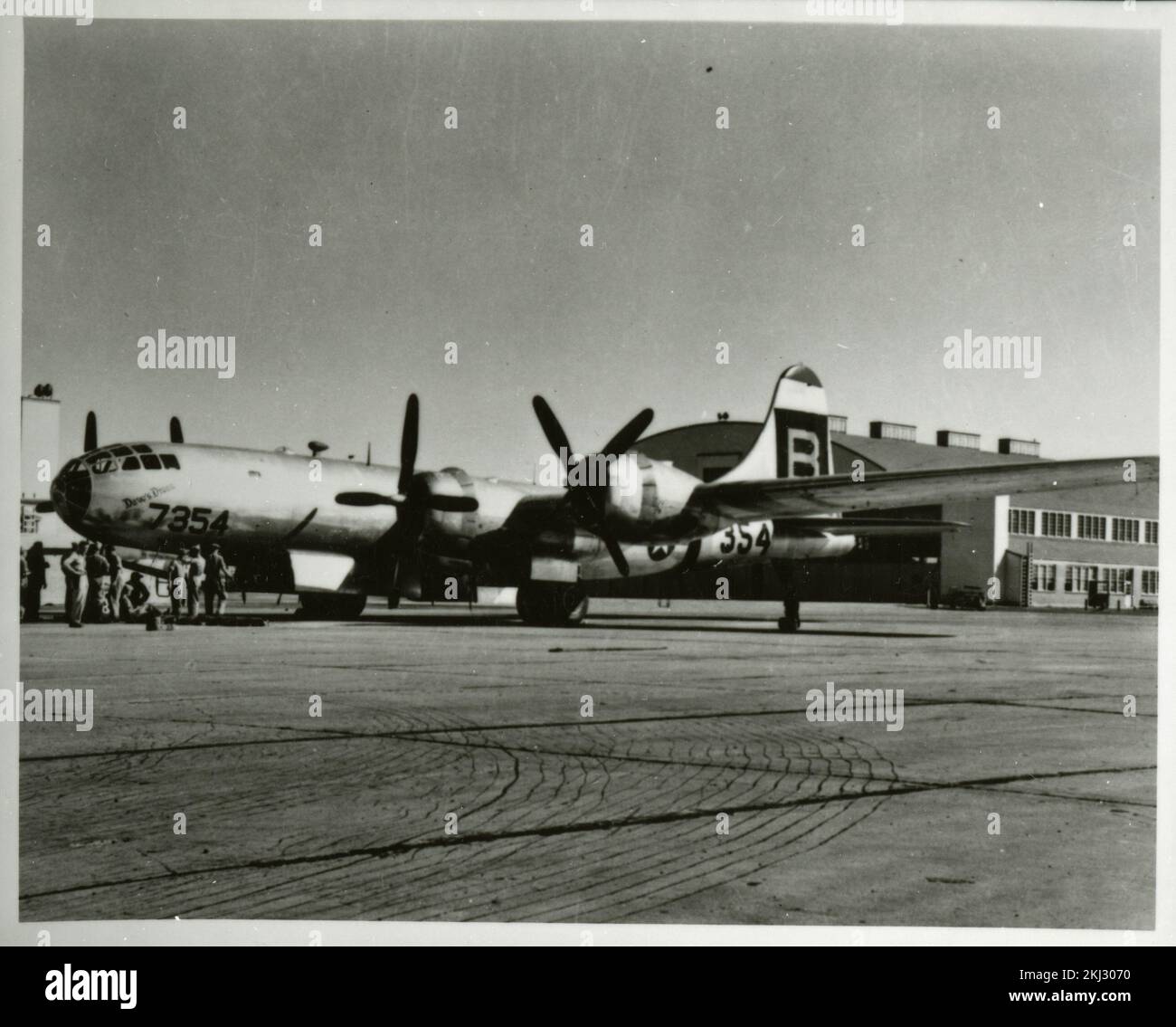 Projekt 18 – Testaktivitäten Für Die Operation Crossroads (Bikini). B-29 Bombenabwurf-Flugzeug. Fotografien von atmosphärischen Nuklearversuchen auf Pacific Island und Nevada Testgelände. Stockfoto