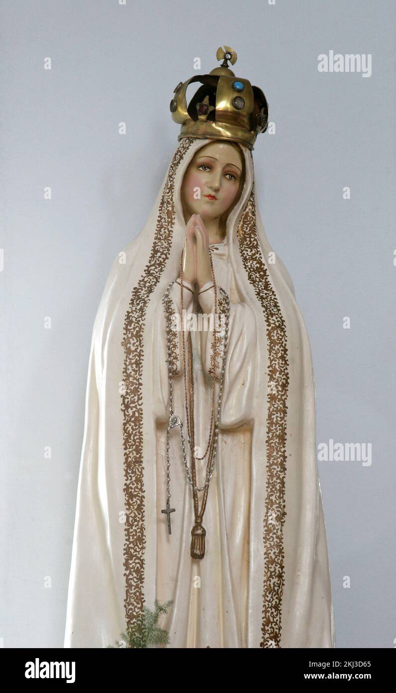 unsere-lieben-frau-von-fatima-statue-in-der-kapelle-von-st-florian-in