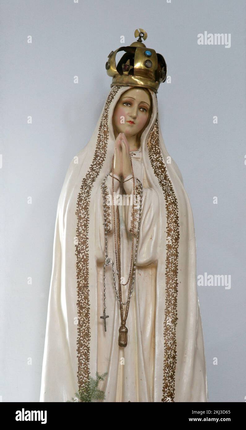 Unsere Lieben Frau von Fatima, Statue in der Kapelle von St. Florian in Donji Desinec, Kroatien Stockfoto