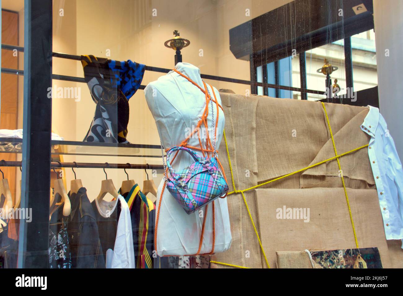 Vivienne Westwood entwirft kultige Mode Glasgow, Schottland, Großbritannien Stockfoto