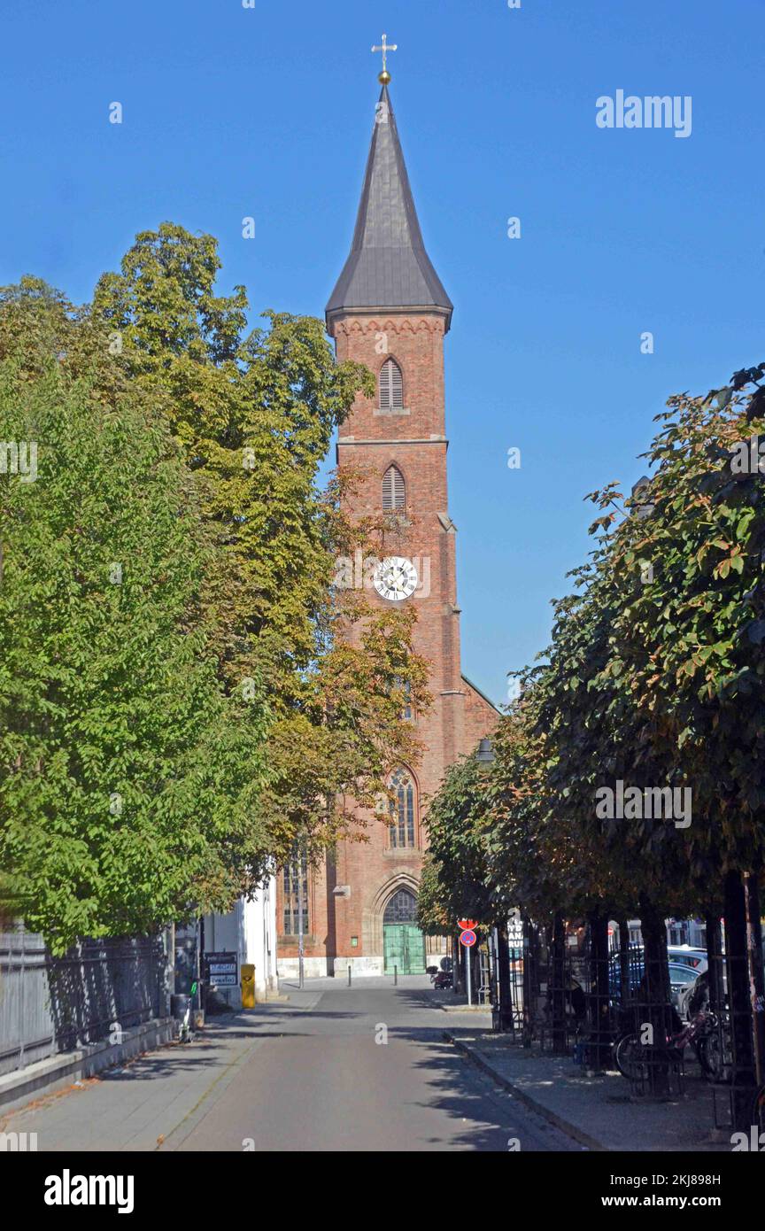 Deutschland, Bayern, Ingolstadt: St. Die 1845 aus Ziegeln errichtete Mattheus-Kirche war die erste protestantische Kirche in Ingolstadt. Blick vom Schrannenst Stockfoto