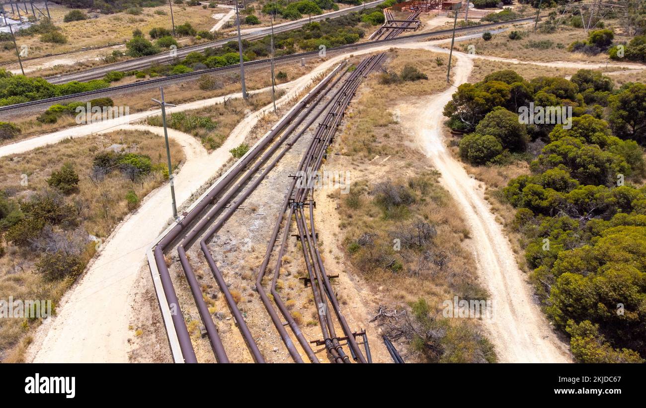 Rohre zur Alcoa Kwinana Raffinerie, Kwinana Beach, Westaustralien, Australien Stockfoto