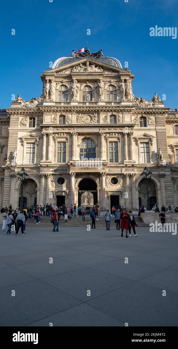 Das Louvre Museum in Paris ist das meistbesuchte Museum der Welt Stockfoto