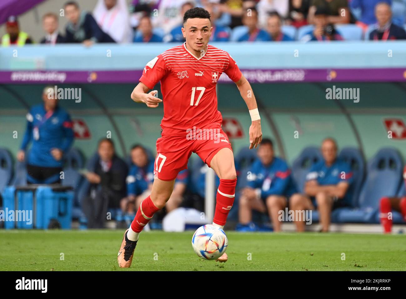 Katar. 24.. November 2022. VARGAS Ruben (SUI). Action, Einzelaktion, Einzelbild, Ausschnitt, Ganzkörperaufnahme, Ganze Figur Schweiz (SUI) - Kamerun (CMR) 1-0 Gruppe Stage Group G am 24.. November 2022, Al Janoub Stadion. Fußball-Weltmeisterschaft 2022 in Katar ab 20,11. - 18.12.2022? Kredit: dpa Picture Alliance/Alamy Live News Stockfoto
