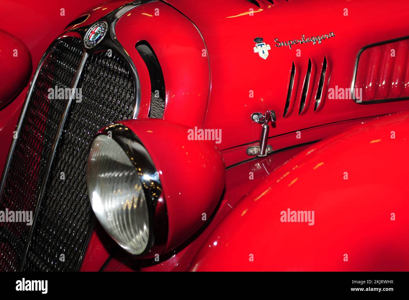 Moskau Region, Russland - 06.06.2010 - Sportwagen Nahaufnahme, Alfa Romeo 8C 2900B Superleggera. Stockfoto