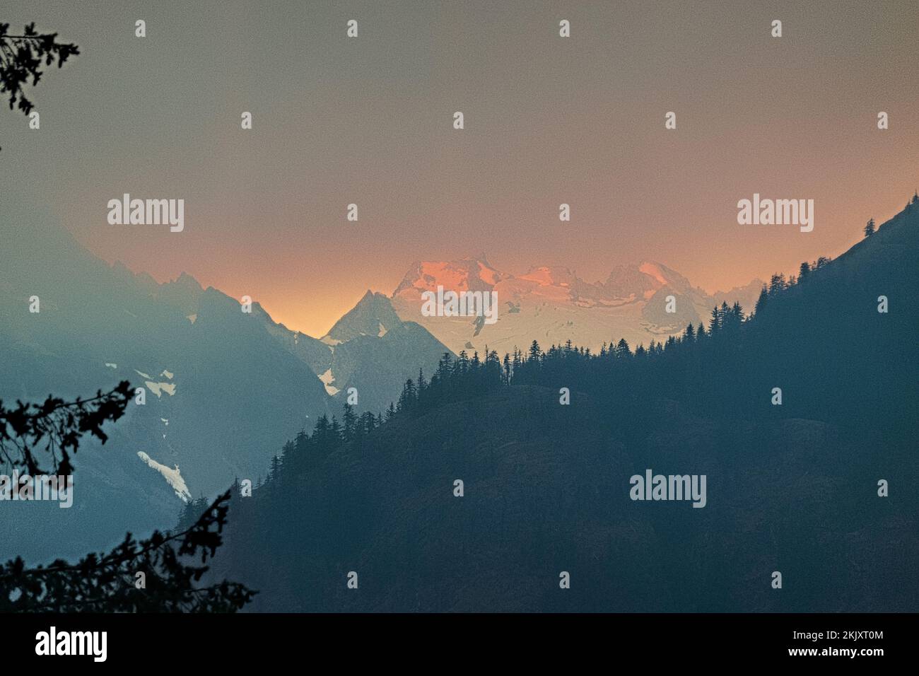 Smoky Sunrise, North Cascades National Park, Pacific Crest Trail, Washington, USA Stockfoto