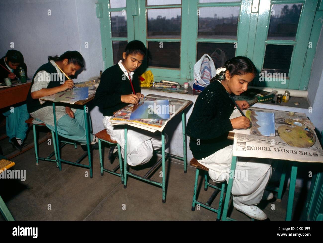 Amritsar India Children at School Painting in Art Class Stockfoto