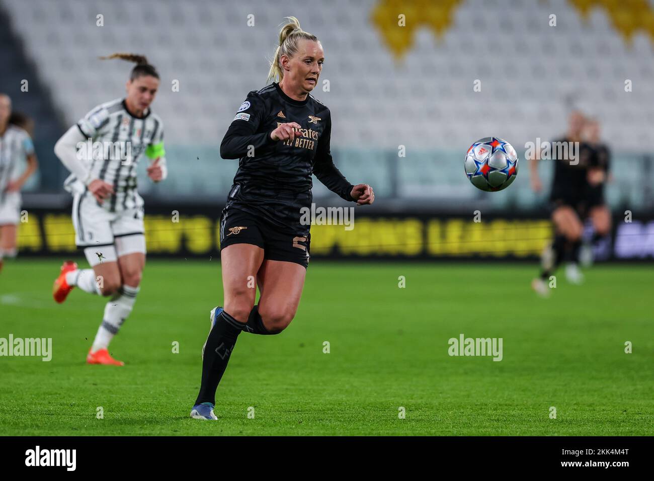 Turin, Italien. 24.. November 2022. Stina Blackstenius vom Arsenal Women FC in Aktion während des UEFA Women's Champions League 2022/23 - Gruppe C Fußballspiels zwischen Juventus Women FC und Arsenal Women FC im Allianz Stadium. Kredit: SOPA Images Limited/Alamy Live News Stockfoto