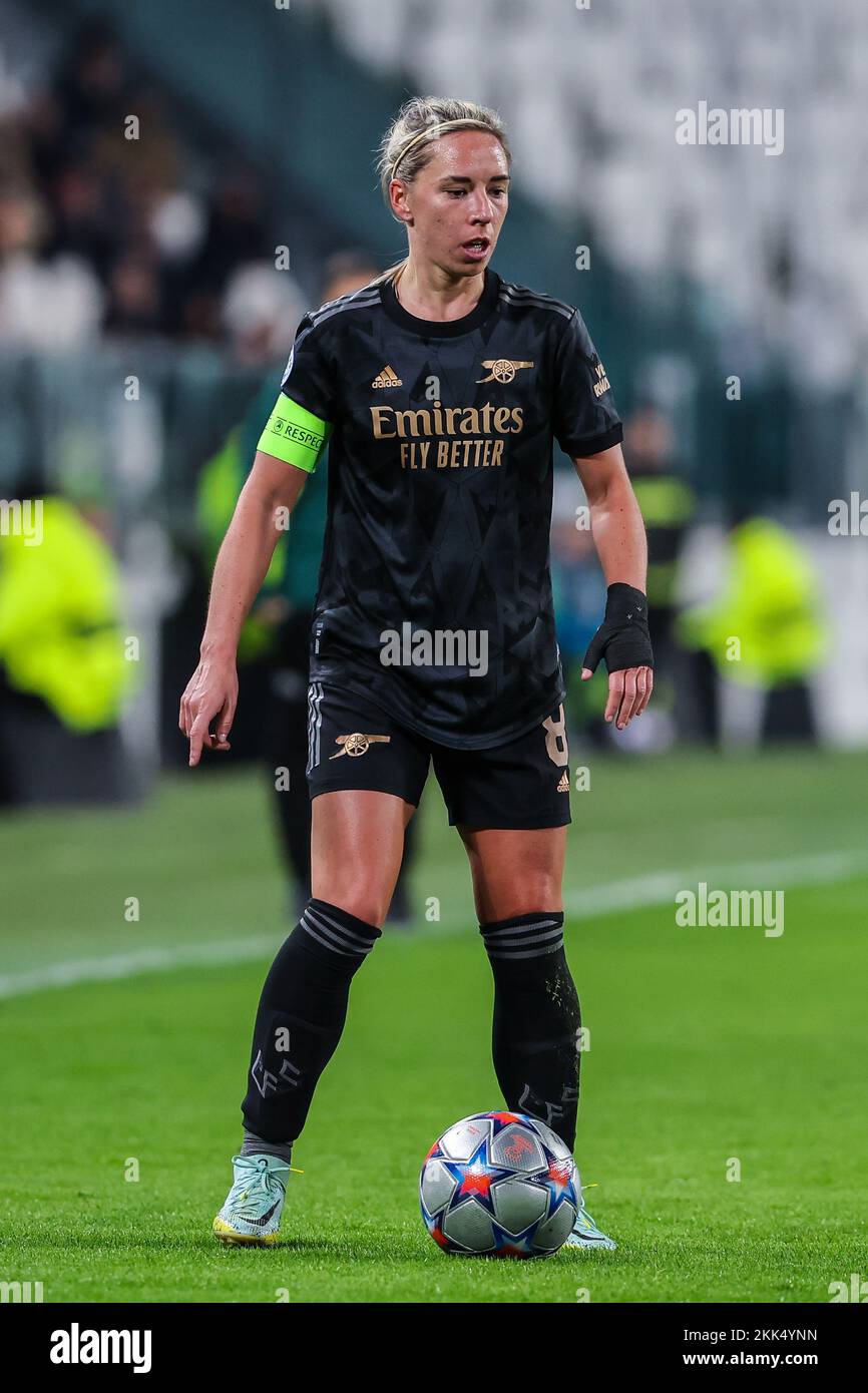 Jordan Nobbs of Arsenal Women FC in Aktion während des Fußballspiels der UEFA Women's Champions League 2022/23 – Gruppe C zwischen dem FC Juventus Women und dem FC Arsenal Women im Allianz Stadium. (Foto: Fabrizio Carabelli / SOPA Images / Sipa USA) Stockfoto