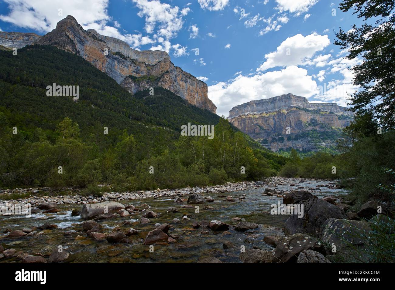 parque nacional de ordesa, cascada, Río, Gradas de soaso, bosque de hayas, tozal del mallo, ordesa-Nationalpark, Wasserfall, Fluss, Soaso-Sorten, Buchen Stockfoto