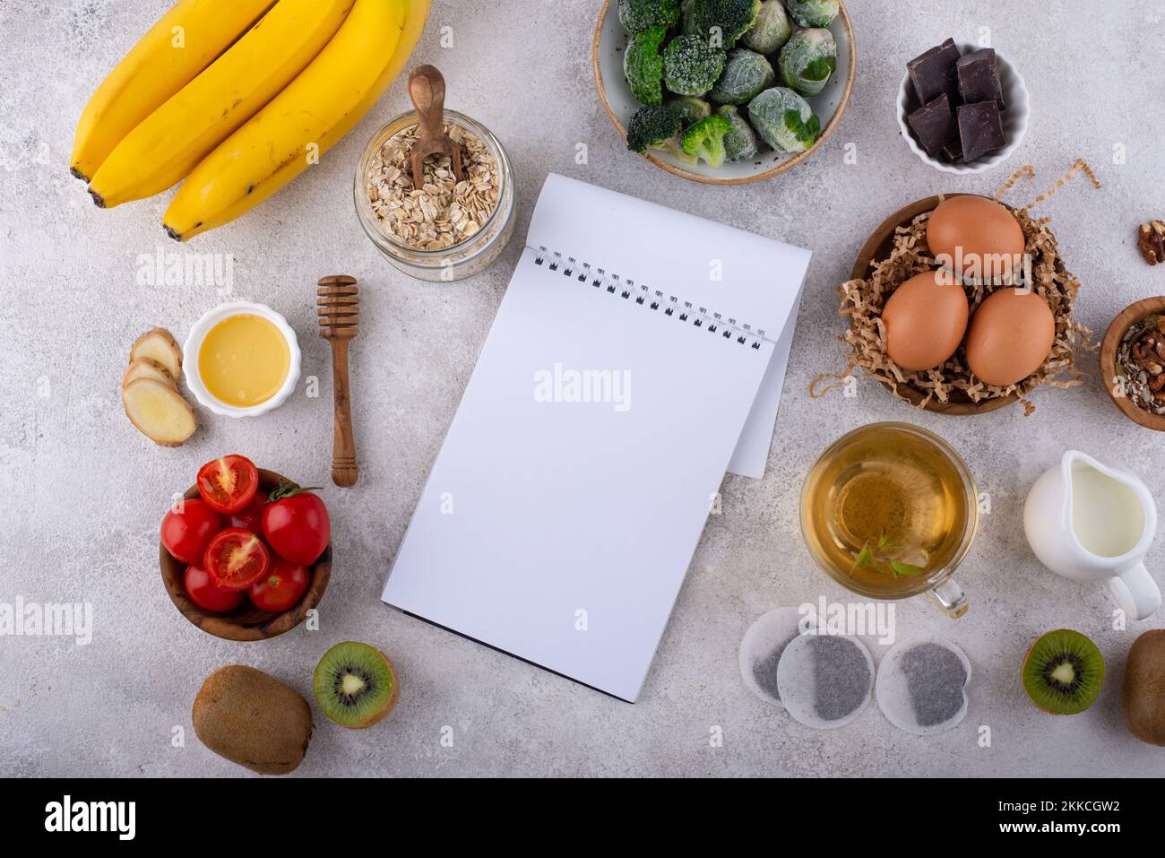 Sortiment von Produkten, die Melatonin enthalten Stockfoto