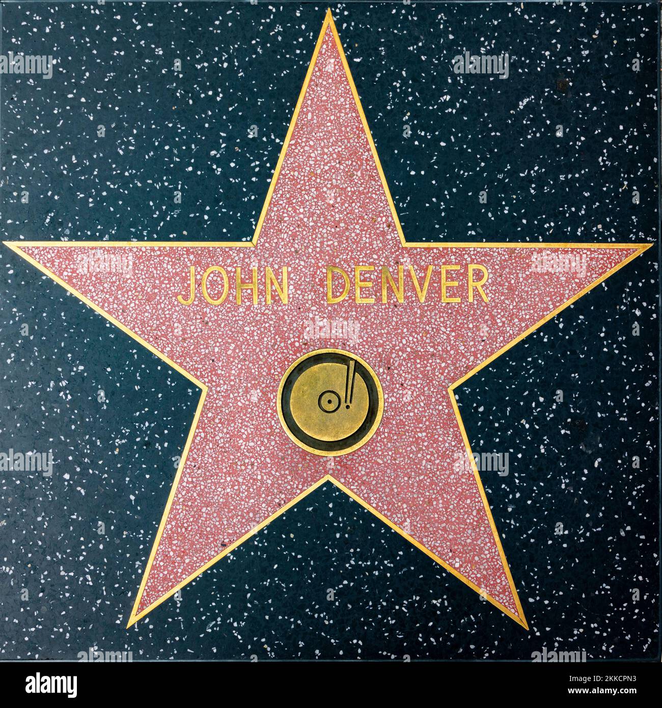 LOS ANGELES, USA - 5. MÄRZ 2019: Nahaufnahme von Star auf dem Hollywood Walk of Fame für John Denver. Stockfoto