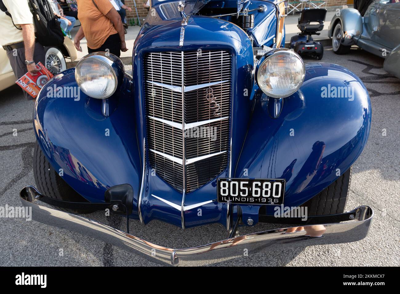 Ein antikes blaues Auburn 862 mit einer Größe von 1936 m2 wird auf einer Autoausstellung in Auburn, Indiana, USA, ausgestellt. Stockfoto