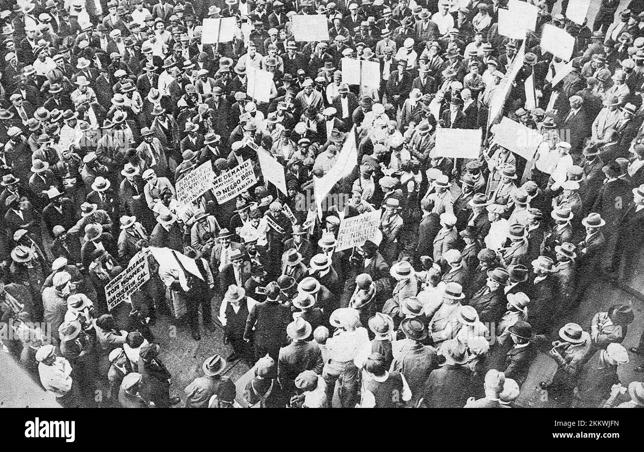 hungermarsch der Arbeitslosen in Missouri (USA) in den 1930er Jahren. Demonstration vor dem Regierungsgebäude. Stockfoto
