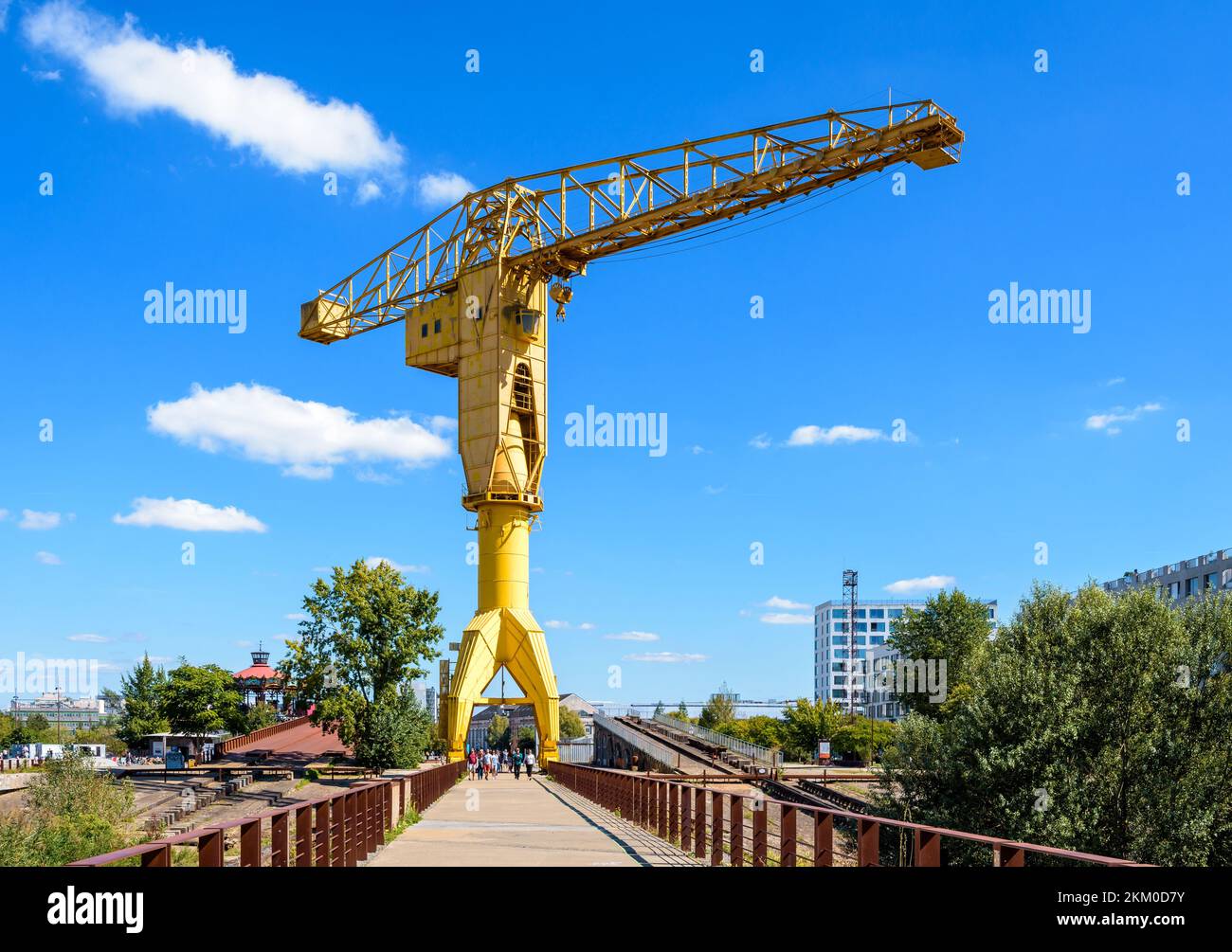 Allgemeiner Blick auf den gelben Titankran, der 1954 in den ehemaligen Werften auf der Insel Nantes, Frankreich, erbaut wurde und als historisches Denkmal gilt. Stockfoto