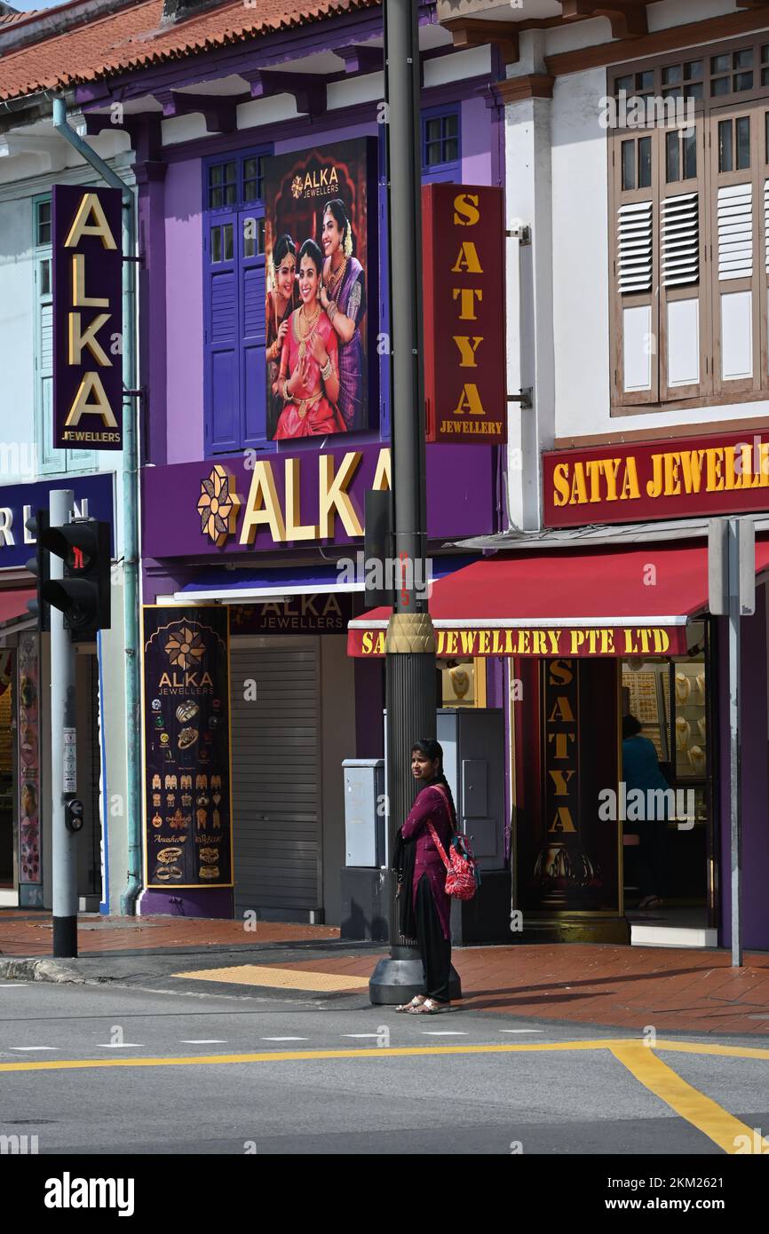 Farbenfrohe Geschäfte im Viertel Little India in Singapur Stockfoto