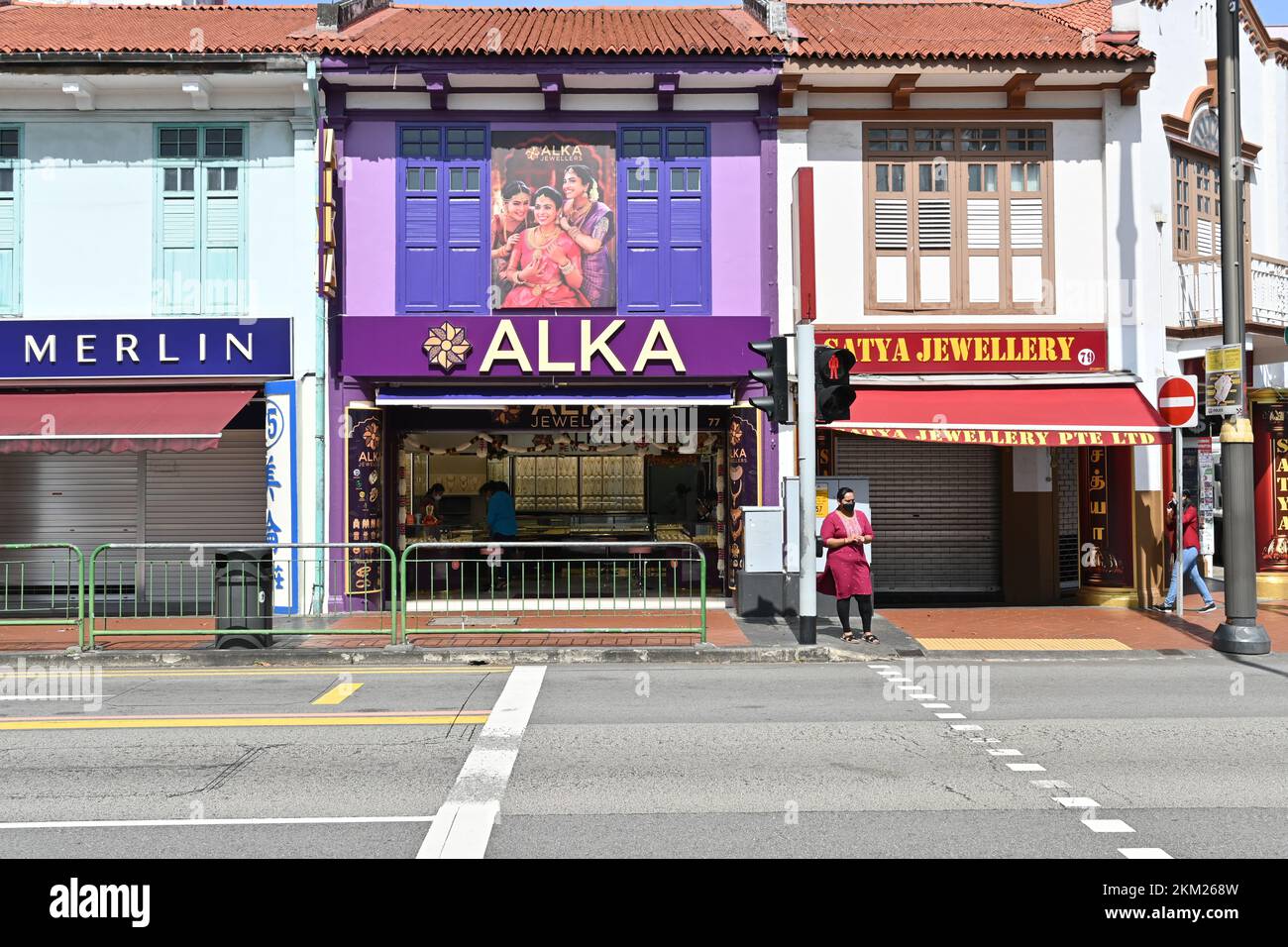 Farbenfrohe Geschäfte im Viertel Little India in Singapur Stockfoto