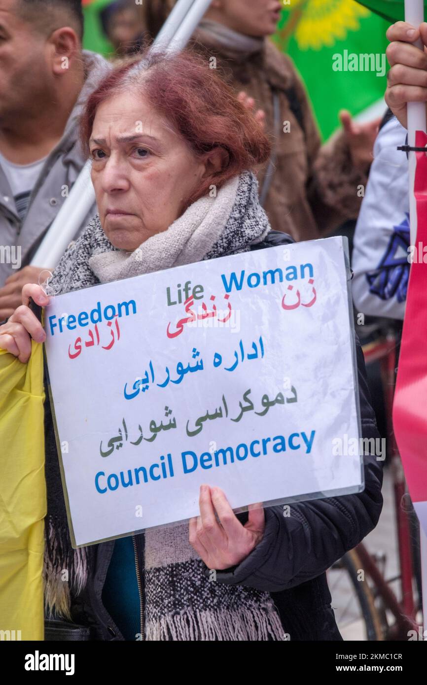 London, Großbritannien. 26. November 2022. Kurden, Balochen, Araber