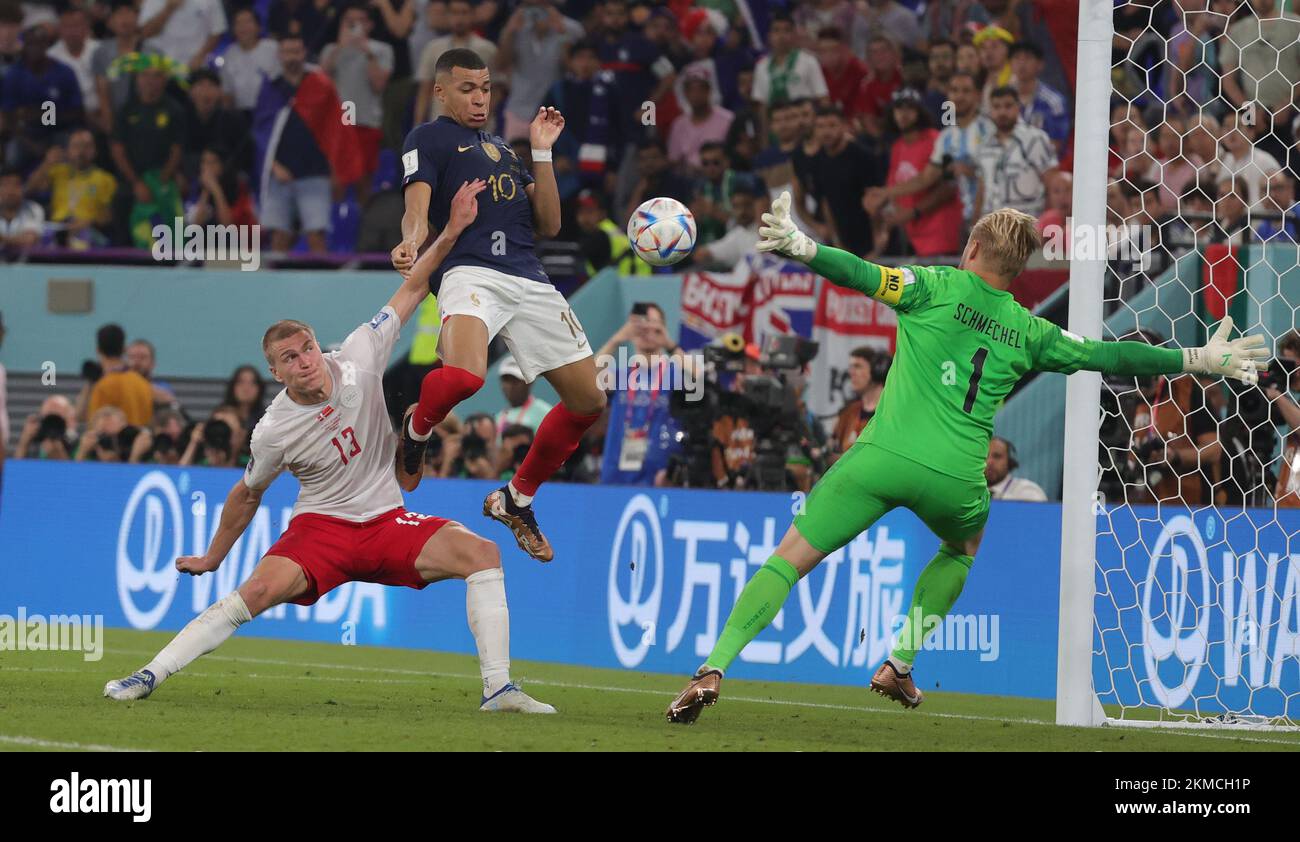 Der französische Kylian Mbappe erzielt das 2-1. Tor während eines Fußballspiels zwischen Frankreich und Dänemark in Gruppe D der FIFA-Weltmeisterschaft 2022 im Stadium 974 in Doha, Bundesstaat Katar am Samstag, den 26. November 2022. BELGA PHOTO VIRGINIE LEFOUR Stockfoto