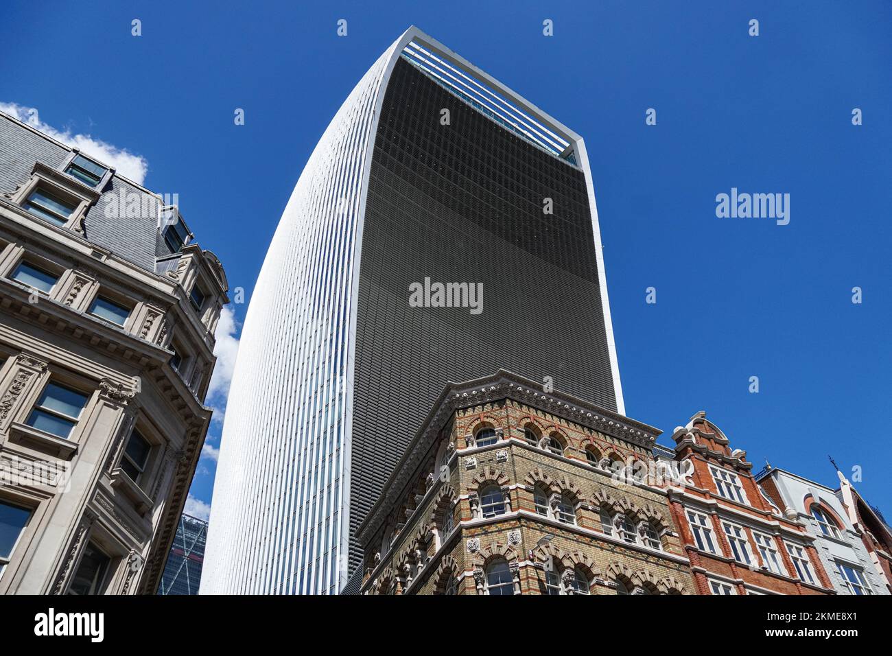 20 Fenchurch Street Wolkenkratzer, The Walkie-Talkie, in London, England, Großbritannien Stockfoto