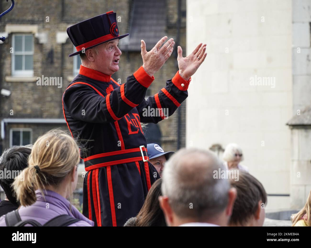 Yeoman Warder, Beefeater at the Tower of London, London, England, Vereinigtes Königreich Stockfoto