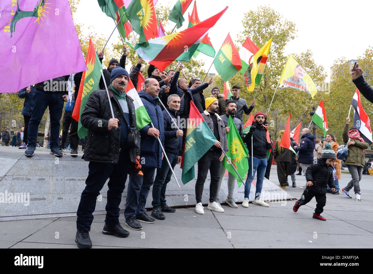 Jin Jiyan Azadi , Mouvement de protestation à Paris contre le régime islamique autoritaire Iranien, qui réprime et tue les opposants Stockfoto