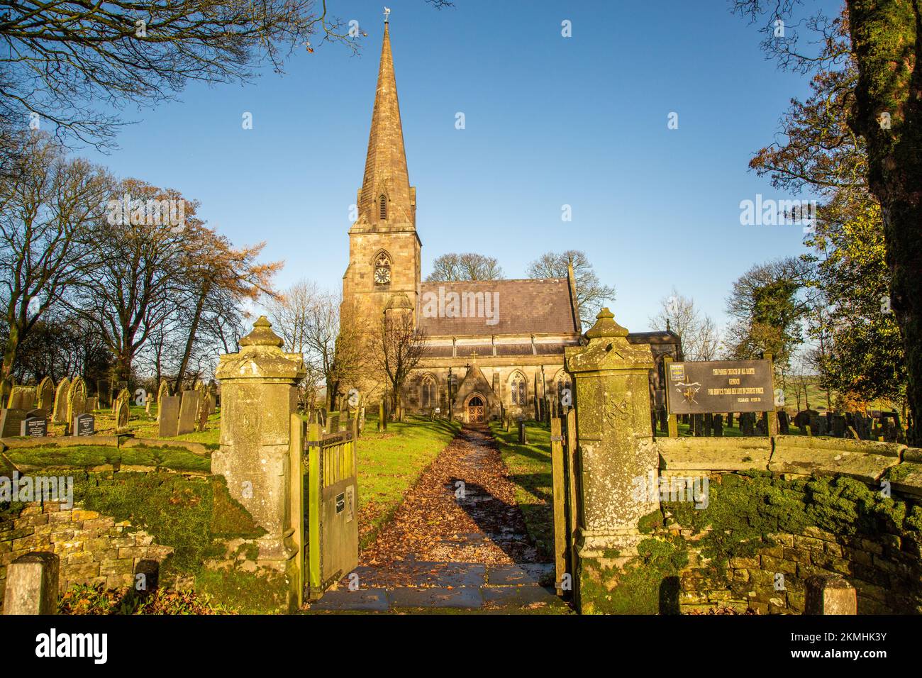 All Saint's Parish Church in den North Staffordshire Moorlands, Peak District, Dorf Grindon Stockfoto