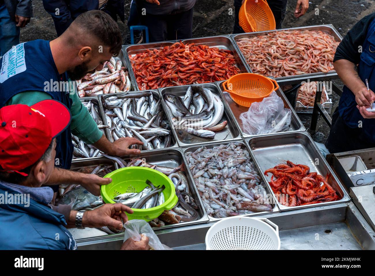 Frischer Fisch/Meeresfrüchte Zum Verkauf Auf Dem Daily Fish Market, Catania, Sizilien, Italien. Stockfoto
