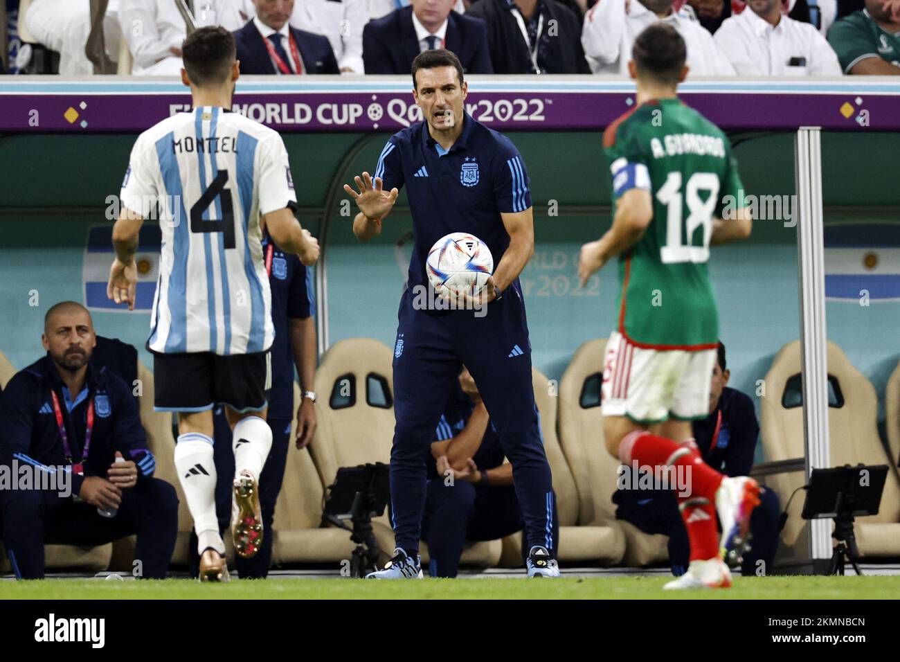 LUSAIL CITY - Argentinien trainiert Lionel Scaloni während des FIFA-Weltmeisterschafts-Katar-2022-Spiels Gruppe C zwischen Argentinien und Mexiko am 26. November 2022 im Lusail Stadium in Lusail City, Katar. AP | niederländische Höhe | MAURICE AUS STEIN Stockfoto