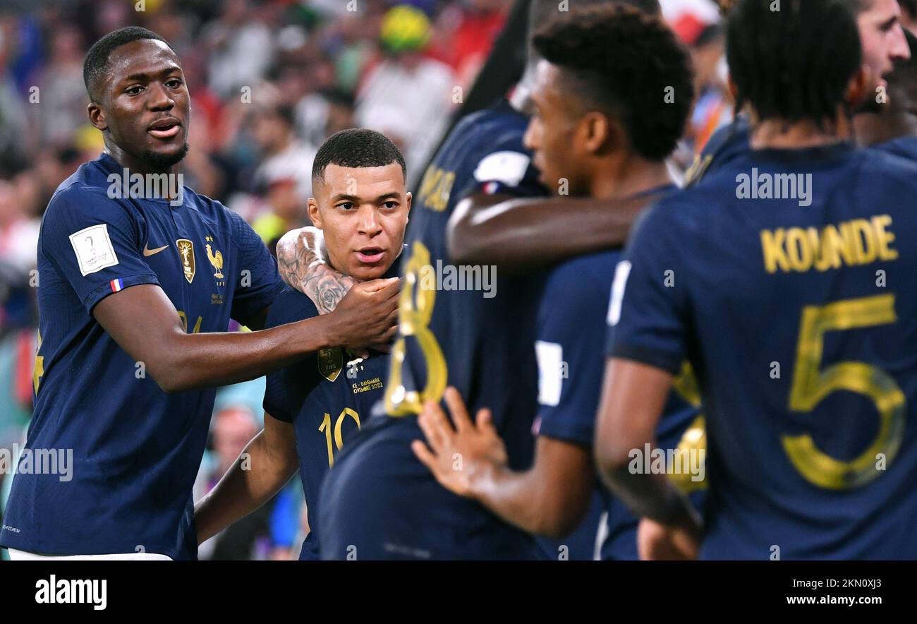 Fußball-Weltmeisterschaft 2022, Katar, Stadium 974; Frankreich gegen Dänemark Stockfoto