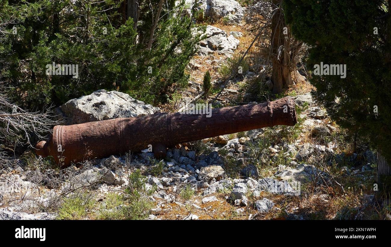 Altes rostiges Kanonenfass, Festung, Assos, Westküste, Kefalonia Insel, Ionische Inseln, Griechenland, Europa Stockfoto