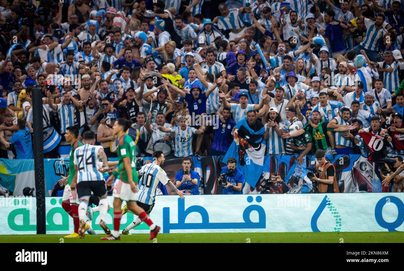 Doha, Katar. 26.. November 2022. Goal Celebration Lionel Messi (Arg) Argentinien – Mexiko-Weltmeisterschaft 2022 in Katar 26.11.2022 Credit: Moritz Muller/Alamy Li Stockfoto