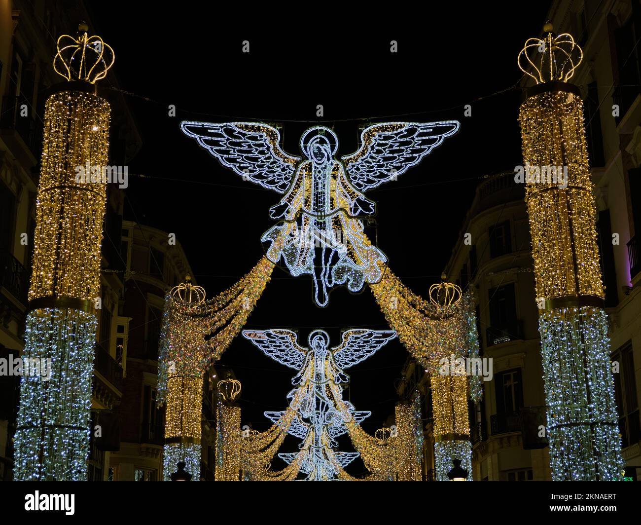 Málaga, Spanien. 26.. November 2022 Die Weihnachtslichter schalten sich ein. Stockfoto