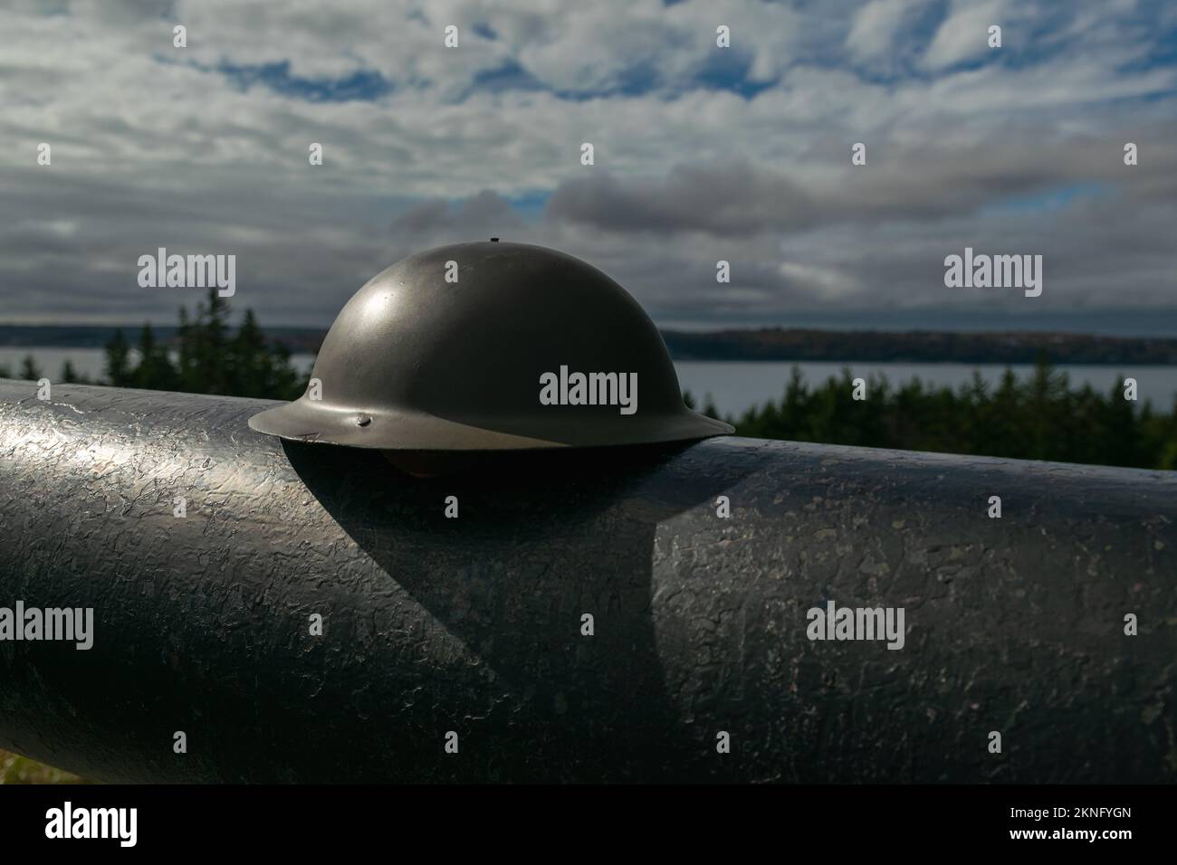 Brodie Helm (Mark 1 Halmet) wurde erstmals während des Ersten Weltkriegs (1914-1918) von der Canadian Expeditionary Force von 1916-1938 verwendet. Stockfoto