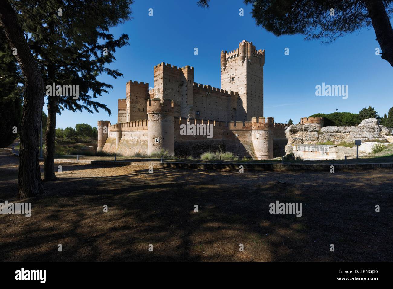 Schloss La Mota aus dem 15.. Jahrhundert - Castillo la Mota, Medina del Campo, Provinz Valladolid, Kastilien und León, Spanien. Stockfoto
