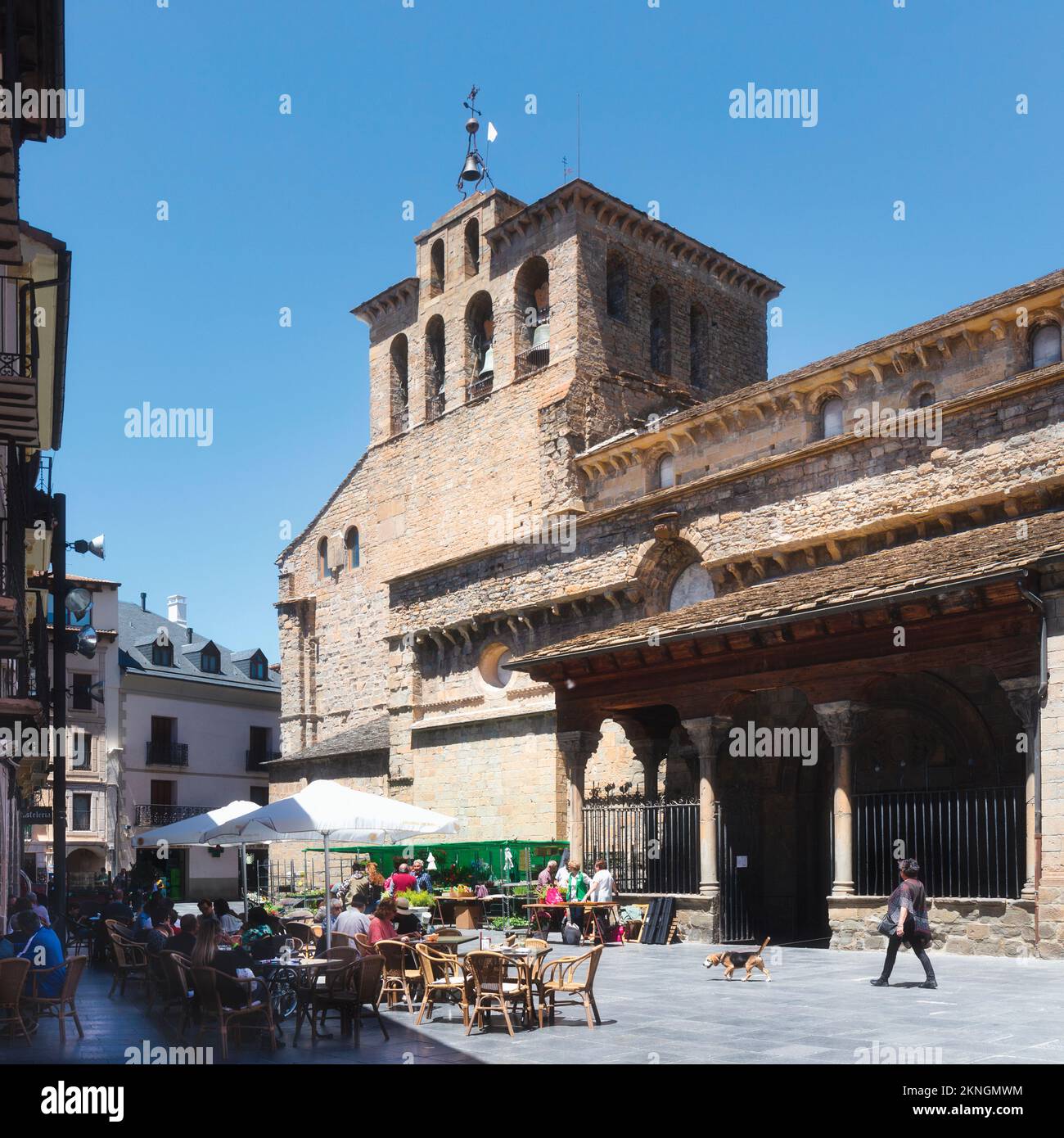 Jaca, Provinz Huesca, Aragon, Spanien. Romanische Kathedrale San Pedro Apóstol. Kathedrale des Petersdoms. Stockfoto