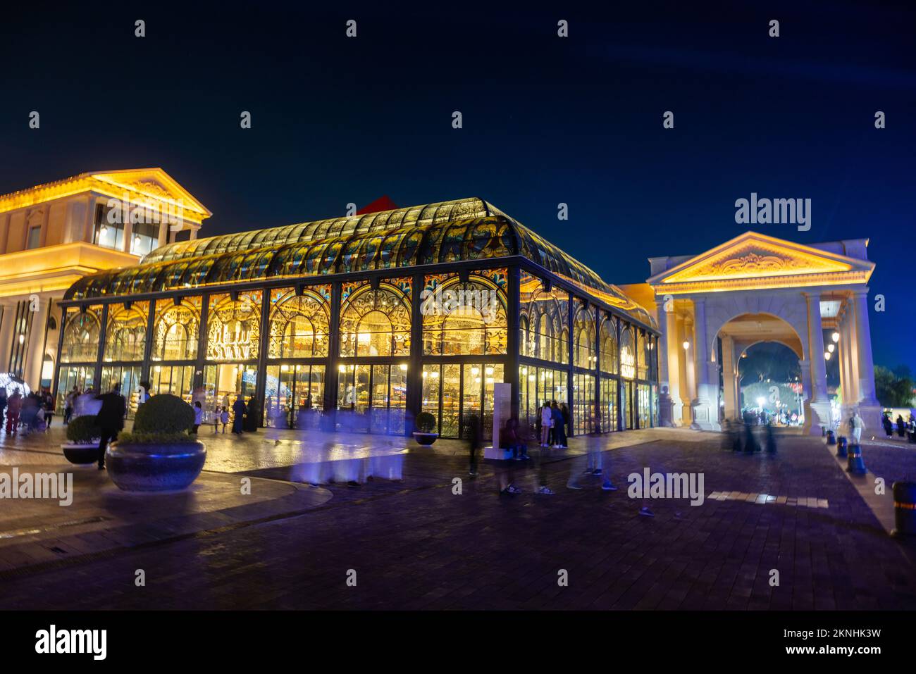 Das Katara International Dhow Festival ist ein jährliches Kulturfestival, inspiriert von Katars reichem maritimen Erbe Doha Qatar 30-11-2022 Stockfoto