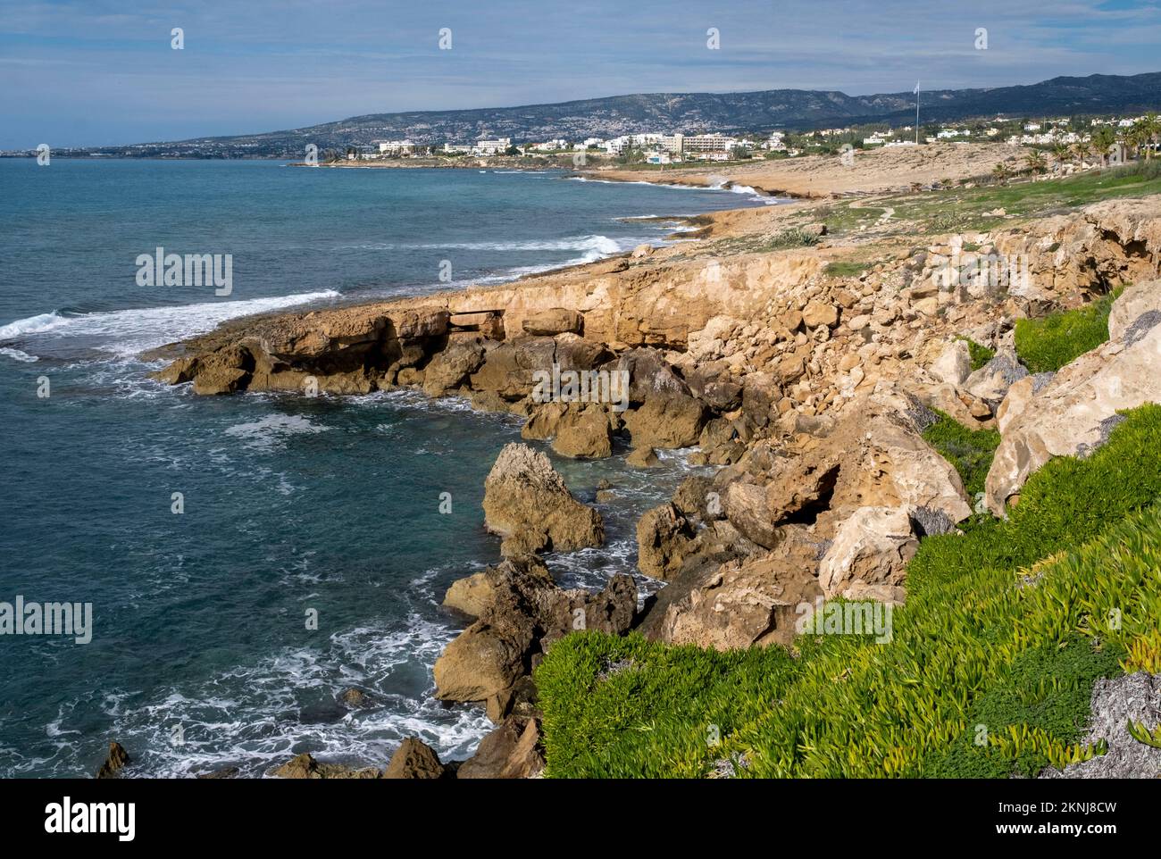 Felsenküste, Chloraka, Paphos, Zypern. Stockfoto
