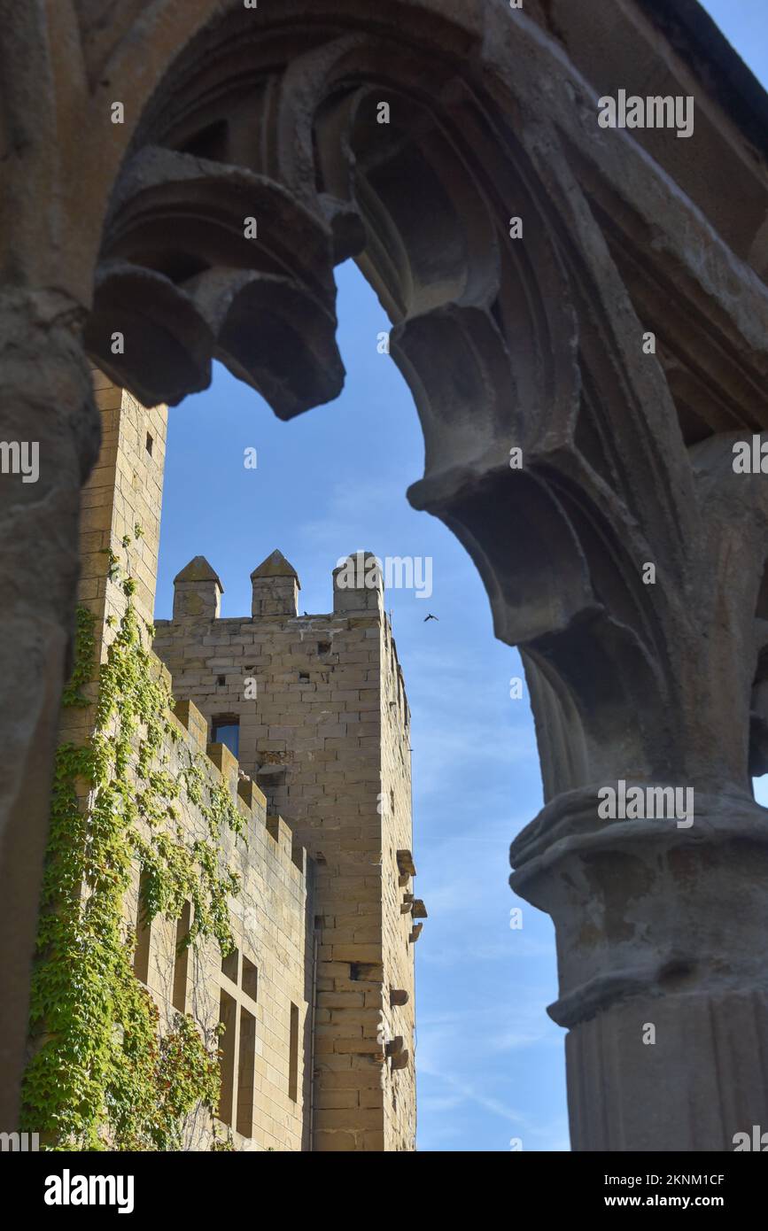 Olite, Spanien - 31. August 2022: Palast der Könige von Navarra von Olite, Olite, Navarra Stockfoto