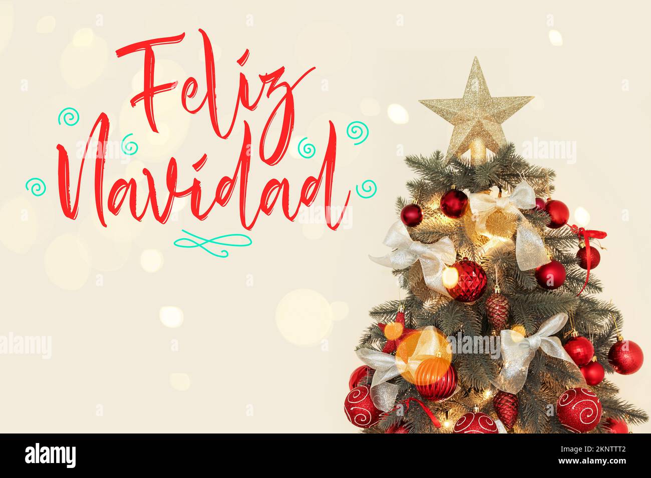 Grußkarte mit dekoriertem Tannenbaum und Text FELIZ NAVIDAD (Spanisch für fröhliche Weihnachten) Stockfoto
