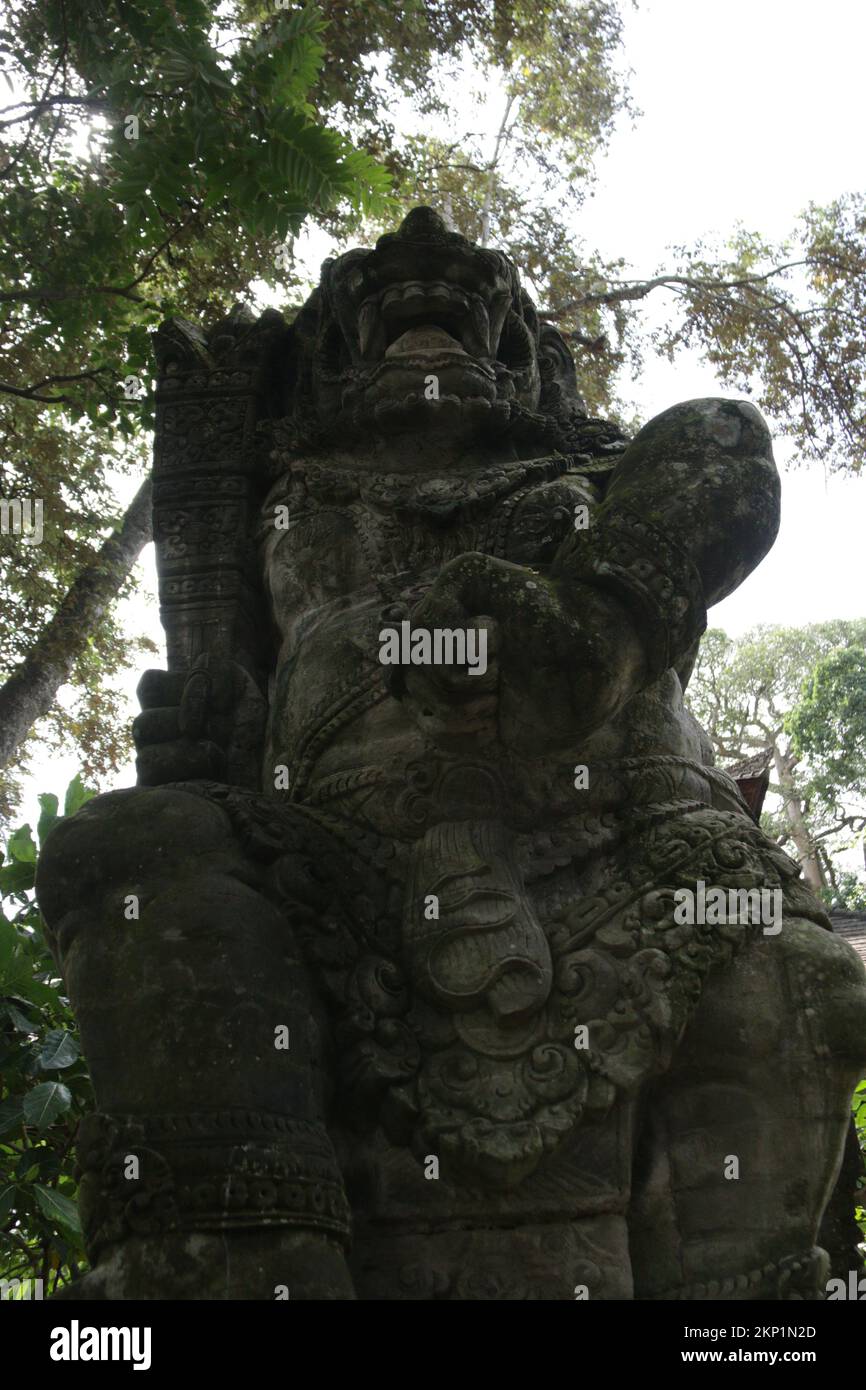 Das Heiligtum des Affenwaldes ist eines der beliebtesten Aktivitäten in Ubud, Bali. Stockfoto