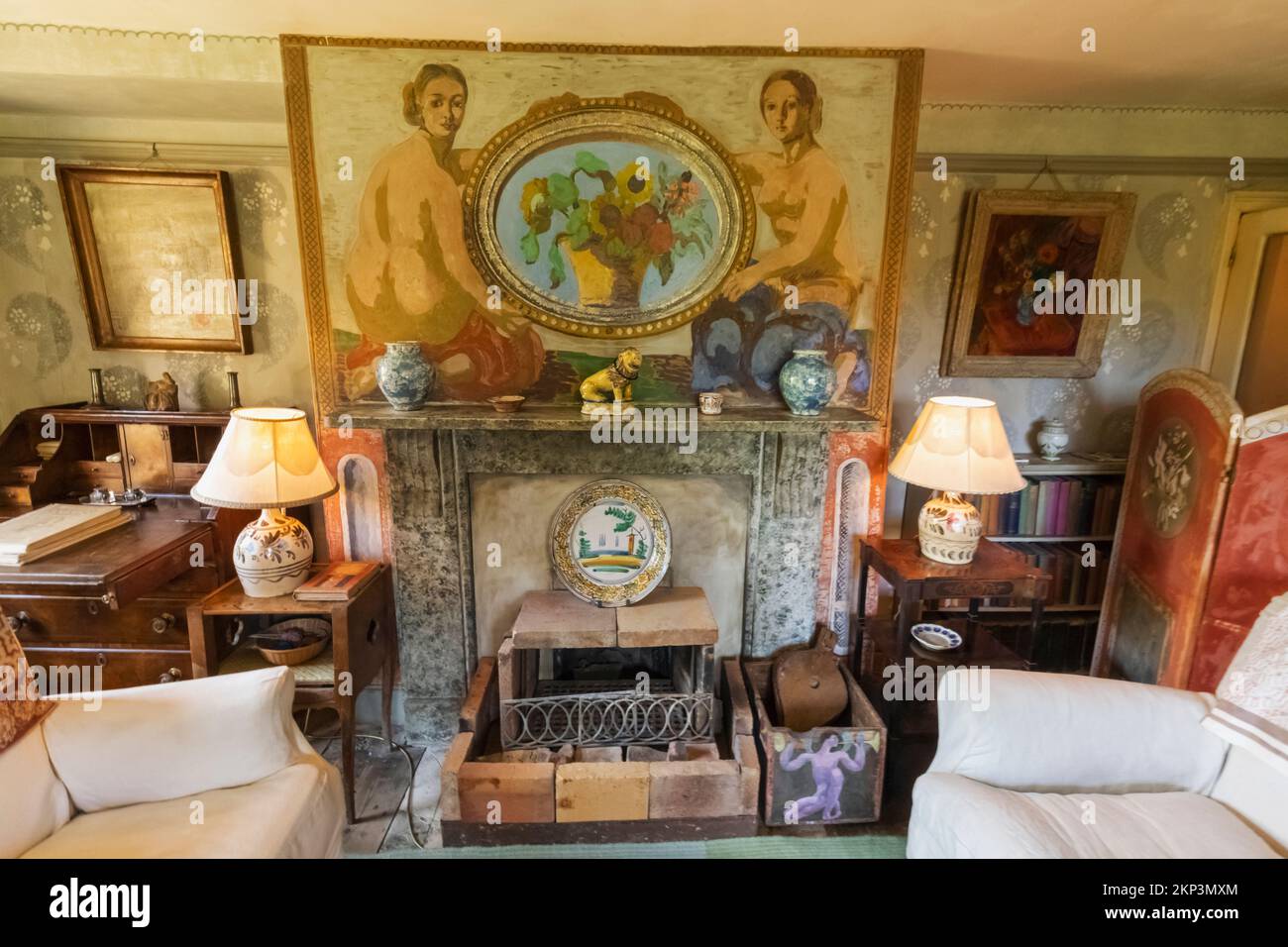 England, East Sussex, Firle, West Firle, Charleston House, Das Haus von Vanessa Bell und Duncan Grant, das Wohnzimmer Stockfoto