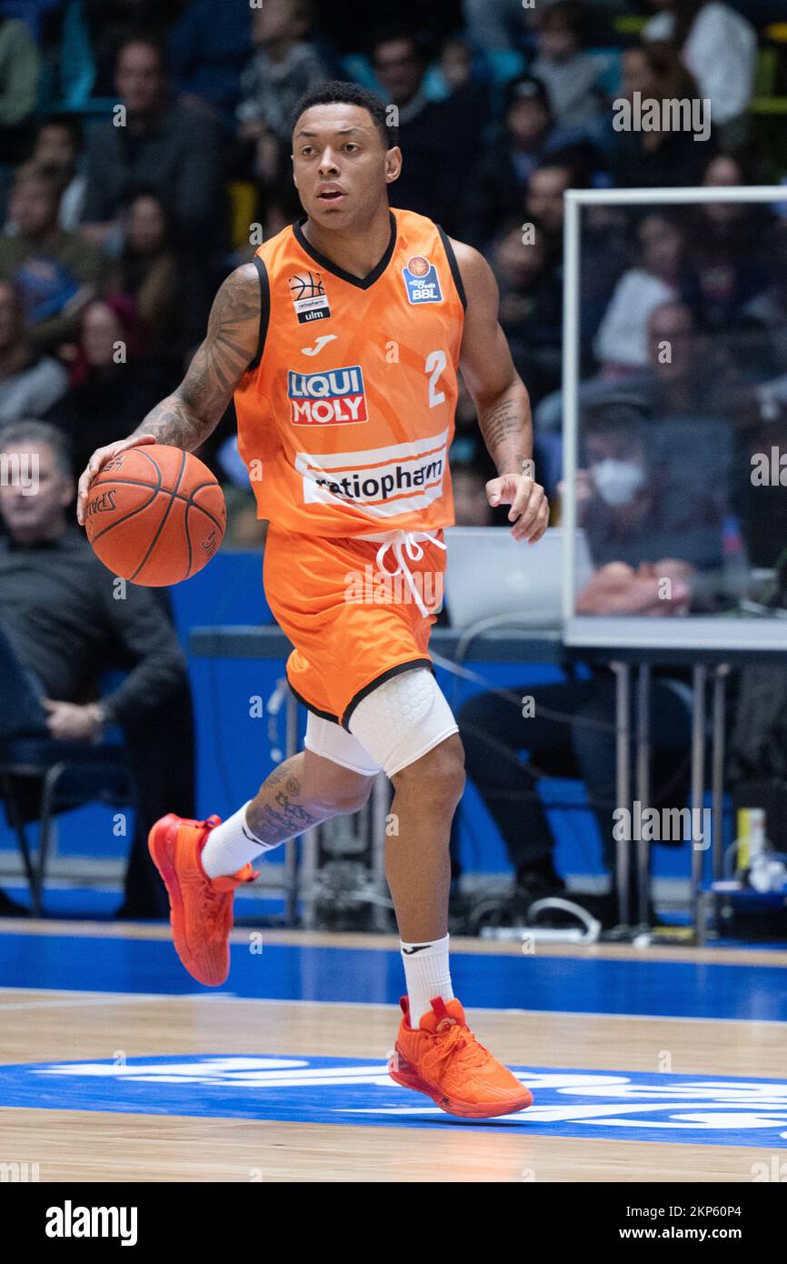 27. November 2022, Hessen, Frankfurt/Main: Basketball: Bundesliga, Fraport Frankfurt - ratiopharm Ulm, Hauptrunde, Matchday 8, Fraport Arena. Ulms Yago Mateus dos Santos. Foto: Sebastian Gollnow/dpa Stockfoto