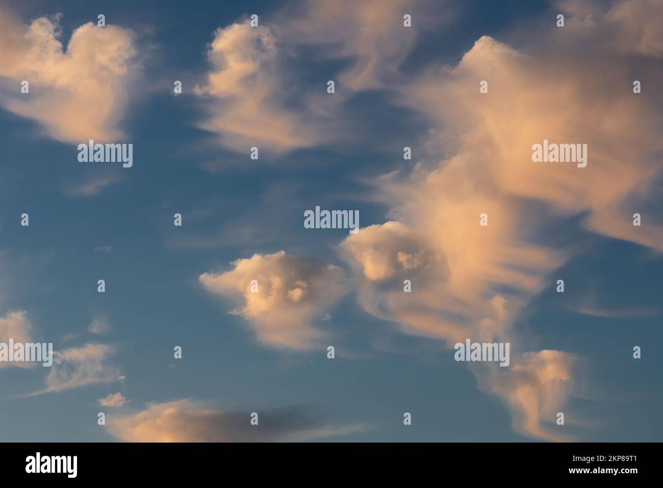 Schleier Wolken, Abendstimmung, Deutschland, Europa Stockfoto