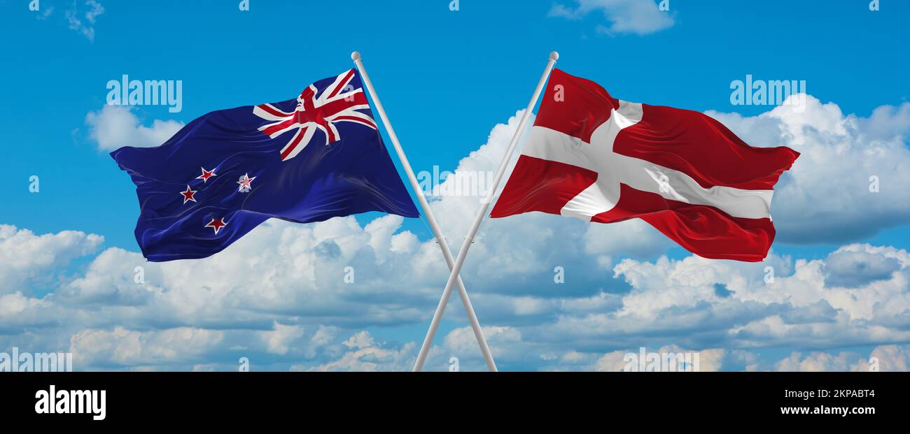 Zwei gekreuzte Flaggen dänemark und Neuseeland, die im Wind am bewölkten Himmel winken. Beziehungskonzept, Dialog, Reisen zwischen zwei Ländern. 3D Abbildung Stockfoto