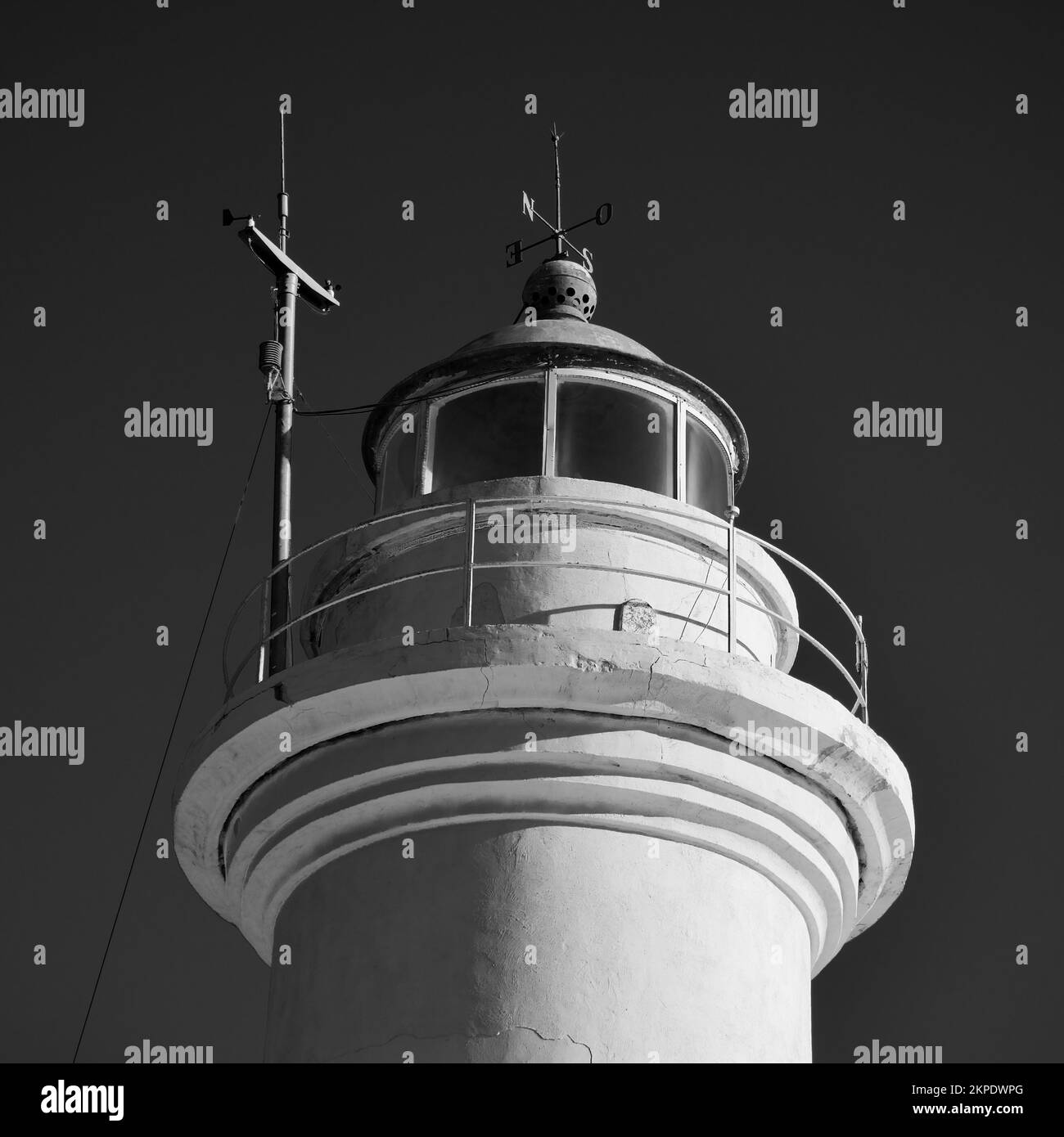 Südwestspitze der Türkei. Sonnenuntergang von der antiken Stadt Datca Knidos. Yazikoy Dorfhafen. Die antike griechische Stadt Knidos. Leuchtturm. Sonnenlicht Stockfoto