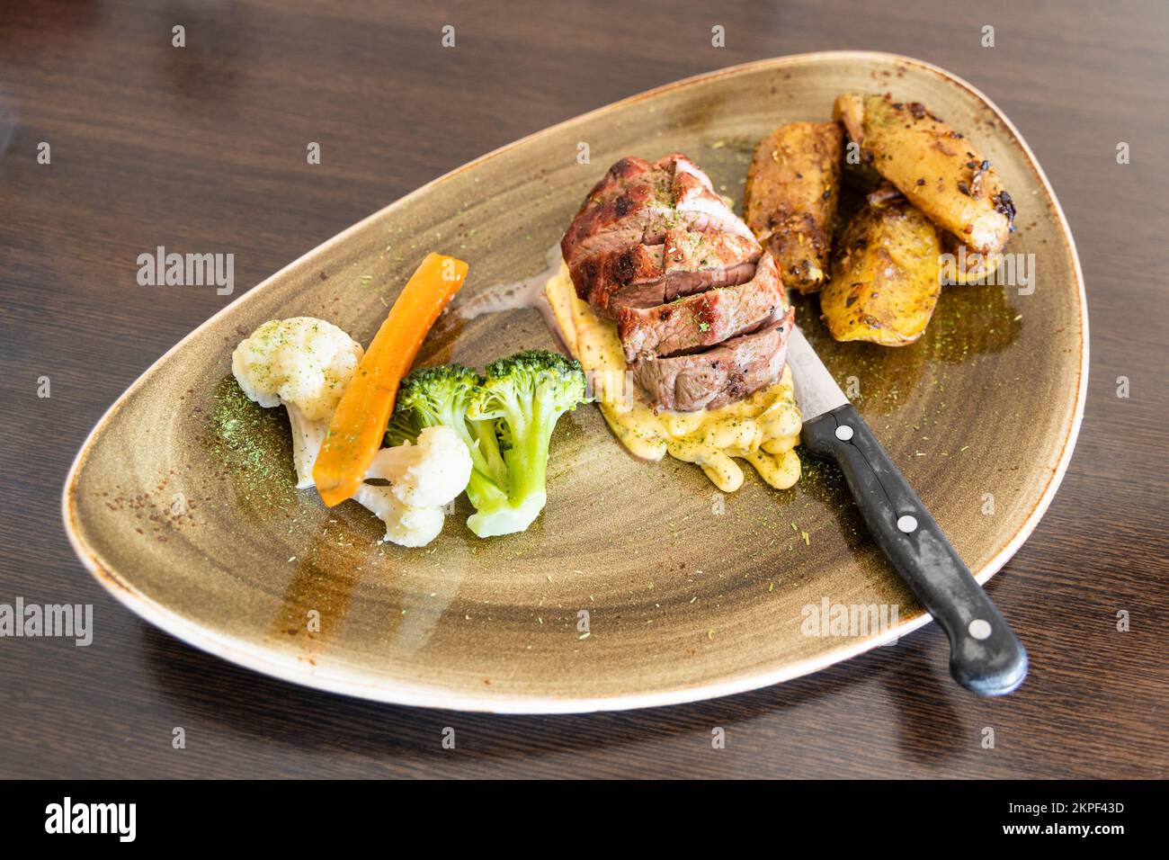 Island ist bekannt für sein köstliches geröstetes Lamm, ohne den Gamey-Geschmack Stockfoto
